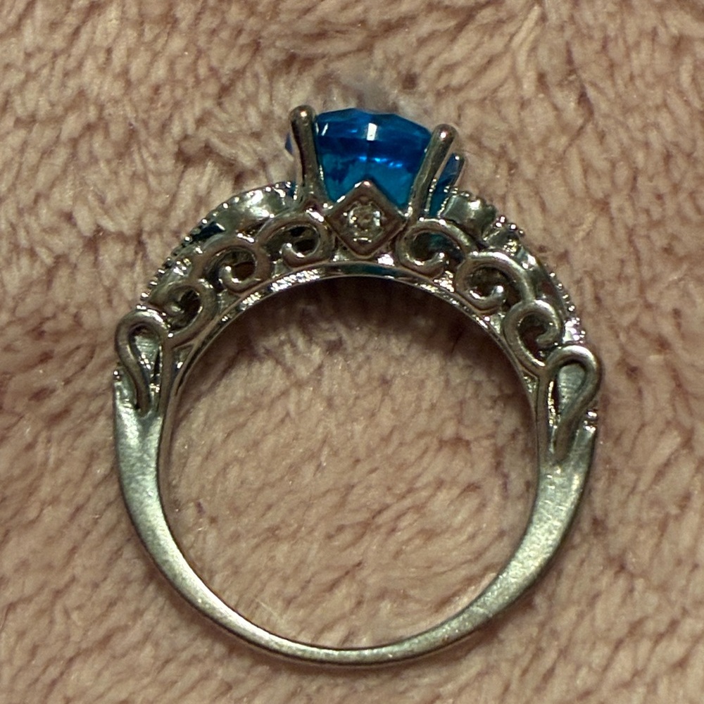 Elegant Blue Gemstone Silver Ring - Picture 10 of 15